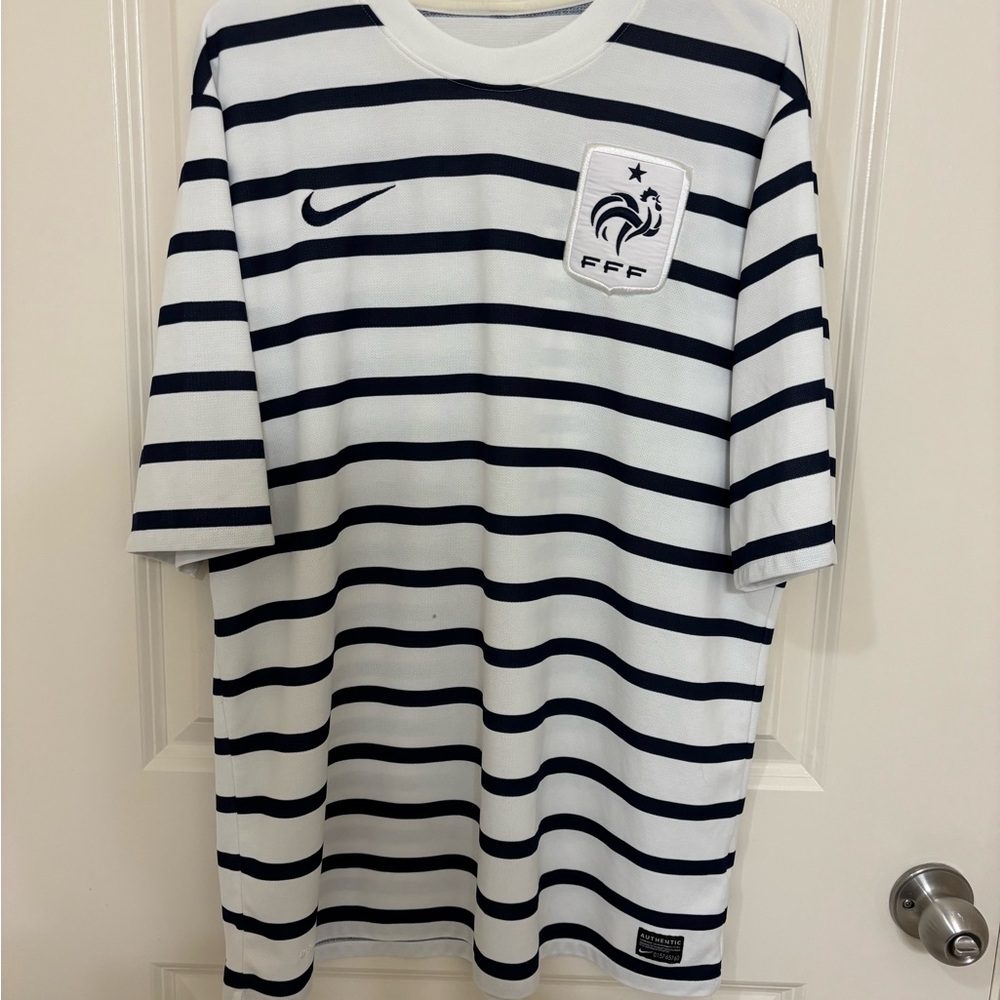 Nike France 2011/12 Away Soccer Jersey Size XL 406303-105